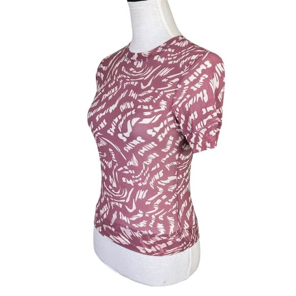 SKIMS Summer Mesh Raspberry Swirl Logo Sheer Short Sleeve Fitted Slim Top Shirt - Picture 3 of 11